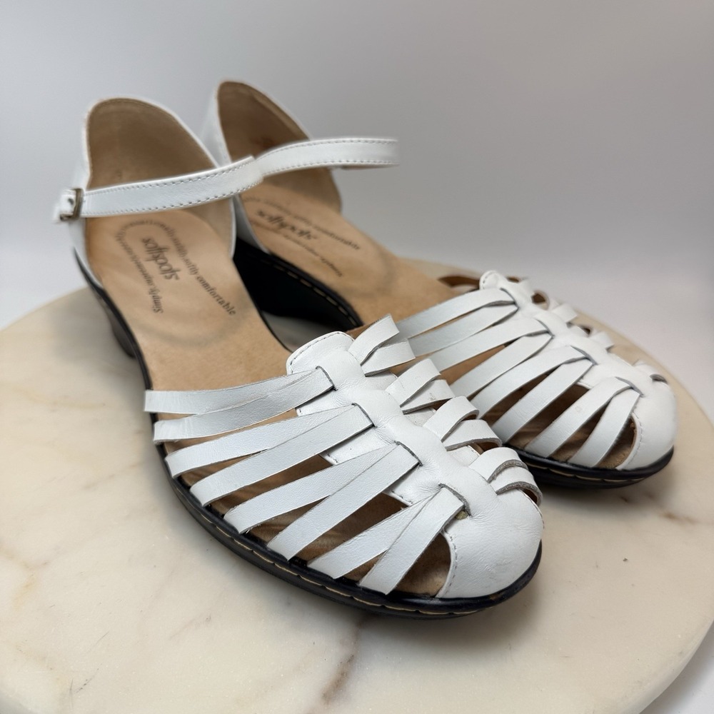Comfortiva Soft Spots White Tatianna Leather Sandals 11 W Summer Comfy Huaraches